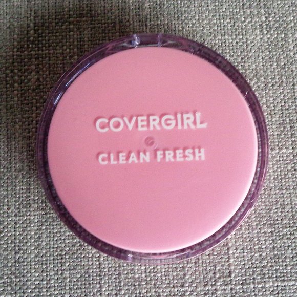 🎁 CoverGirl Clean Fresh Healthy Look Pressed Powder Translucent 100 free-add-on - Picture 2 of 7